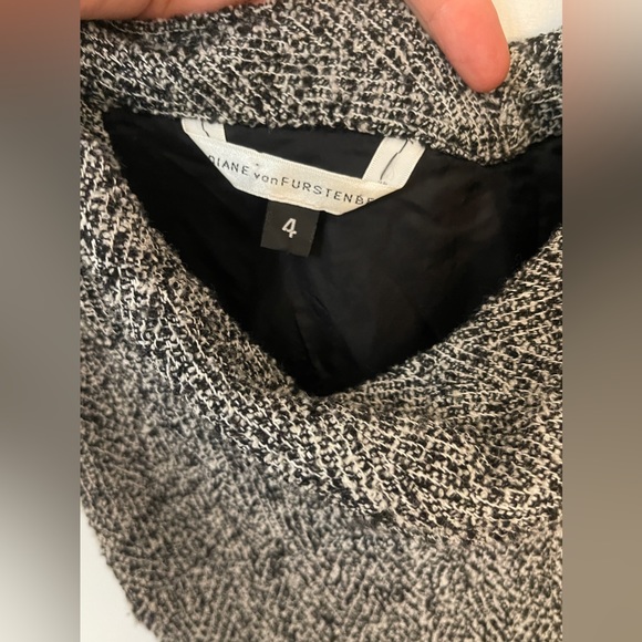 Diane Von Furstenberg, tweed sheath dress, size 4 - Picture 2 of 4